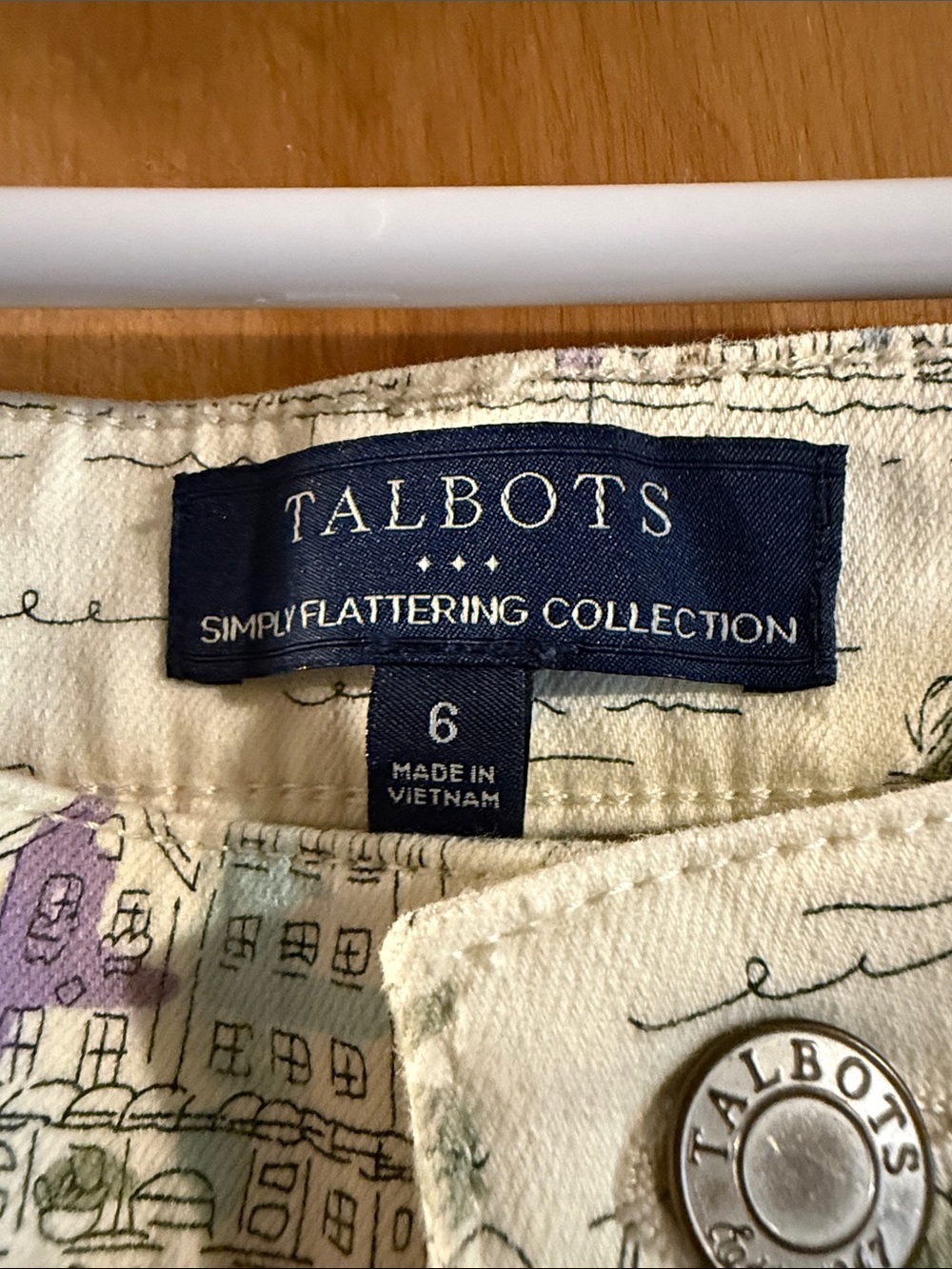 Talbots jeans. - Picture 4 of 8
